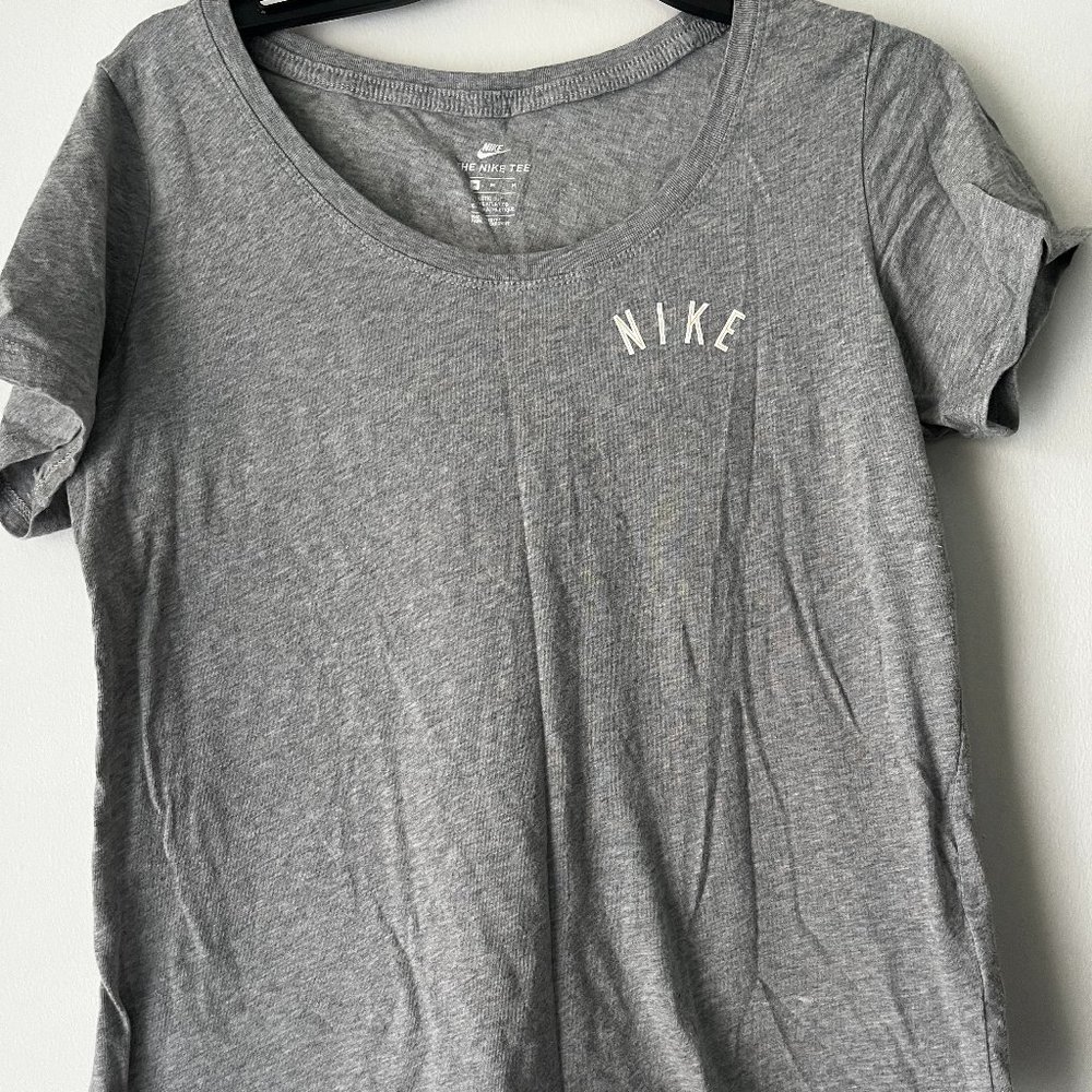 Grey Nike T-shirt
